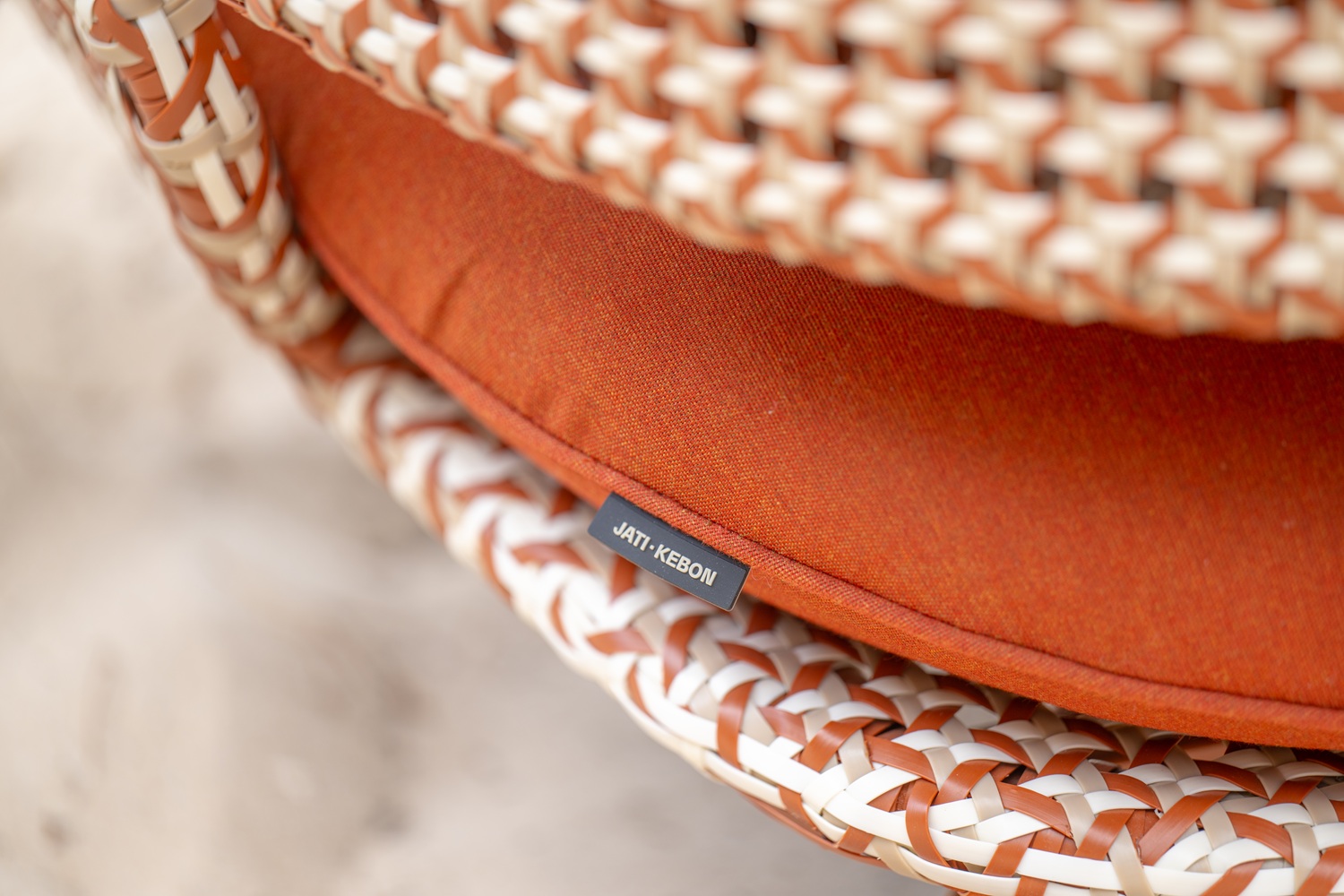 Jati Kebon PHIL lounge stoel Rust inclusief zit-en rugkussen - Afbeelding 3