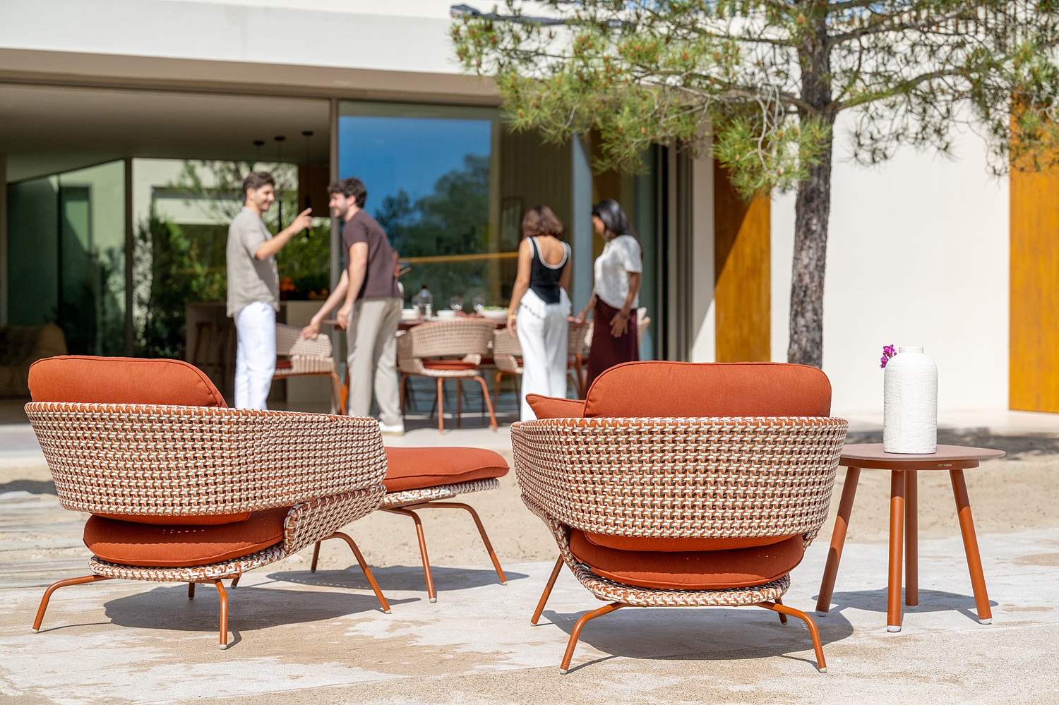 Jati Kebon PHIL lounge stoel Rust inclusief zit-en rugkussen - Afbeelding 4