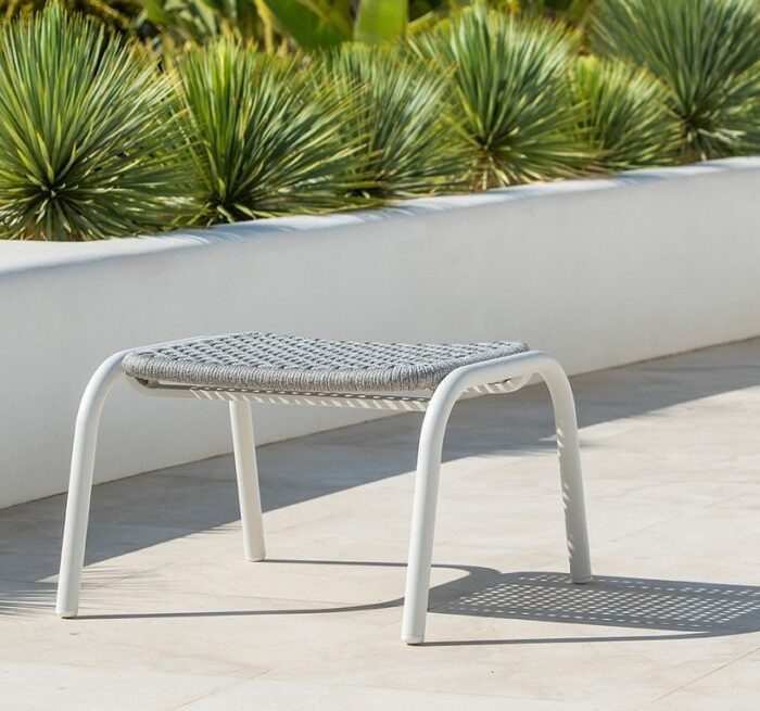 Jati & Kebon Durham hocker White