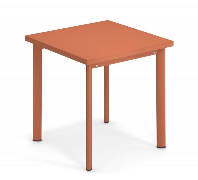 Emu Star tafel 70x70 cm Maple Red